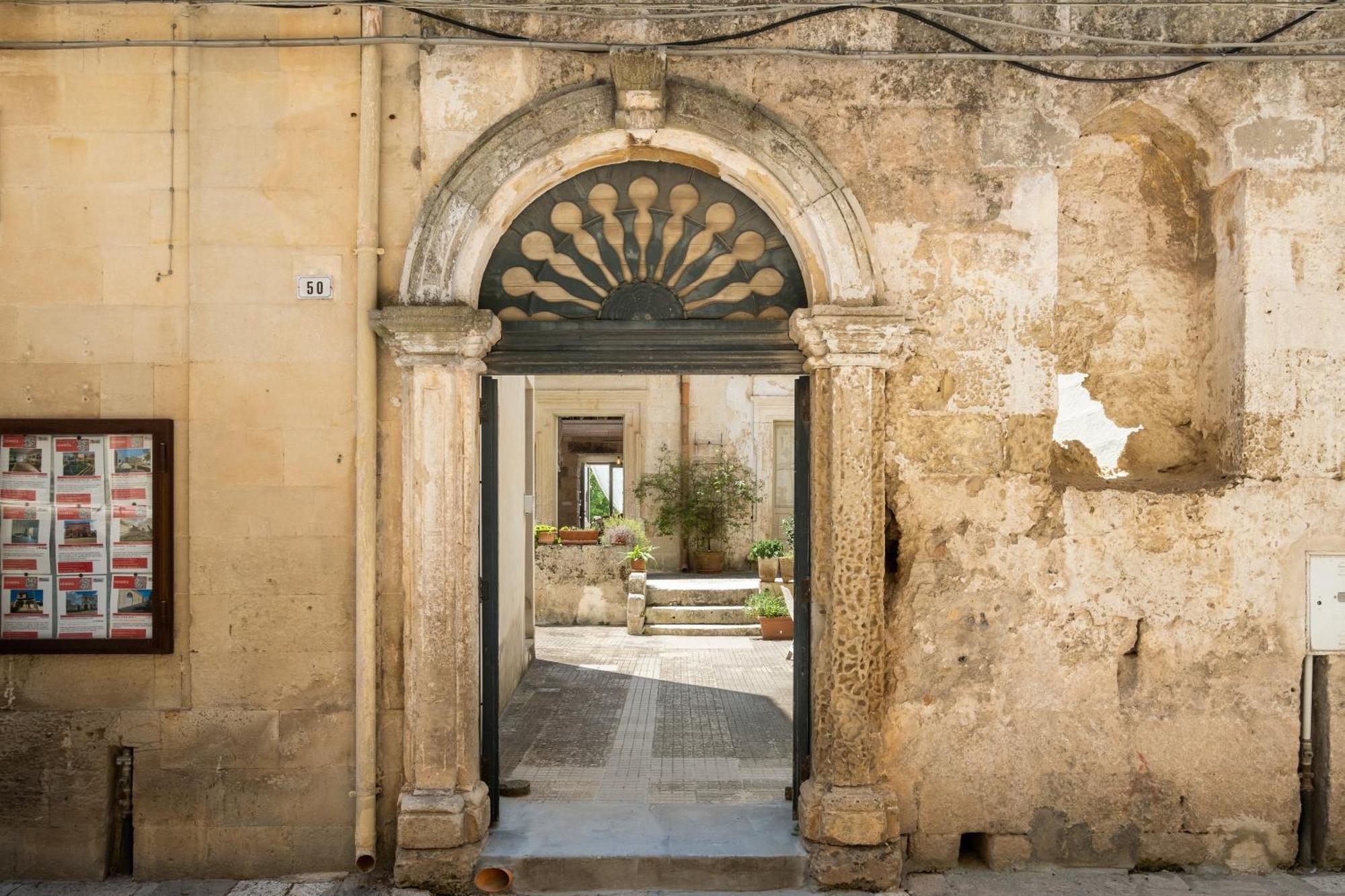 La Dimora Elia' Villa Muro Leccese Exterior photo